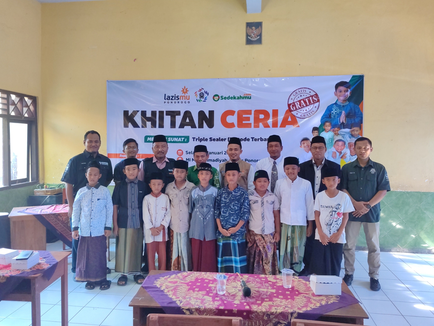 Lazismu Ponorogo Gelar Khitan Ceria Gratis dengan Metode Triple Sealer di MI Muhammadiyah 4 Jetis